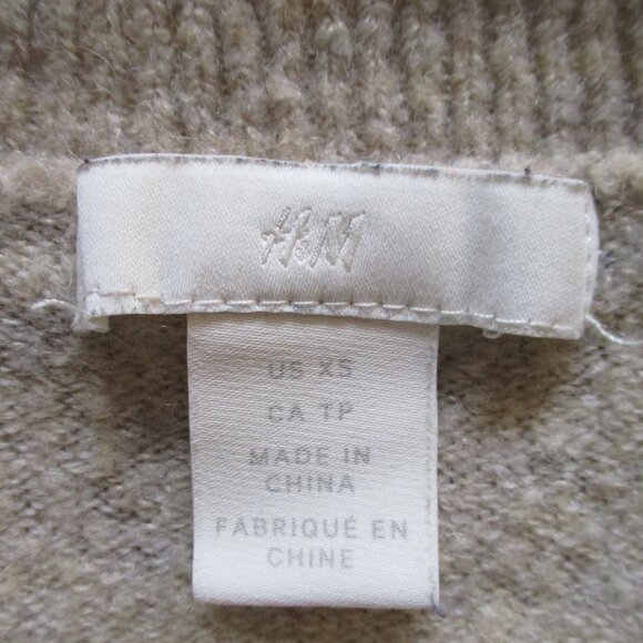 Sweater - Picture 5 of 6